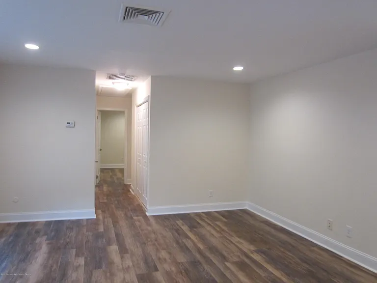 22 Lasatta Ave #2B — Photo 10