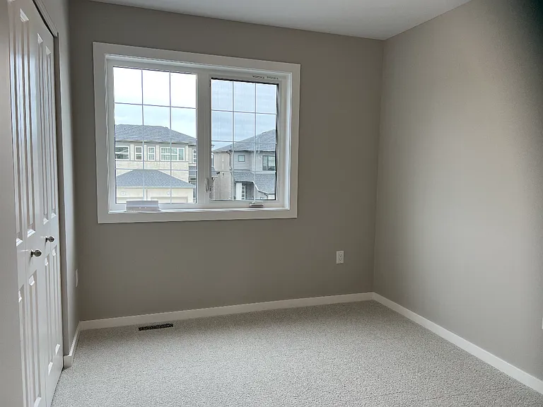 31 Ivy Row #31 — Photo 23