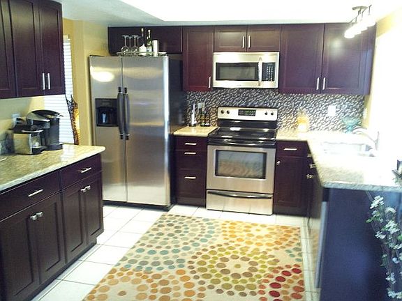 SS appl., granite,new cabs. 