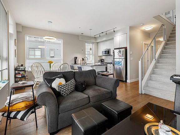 4th image of 3080 Gladwin Rd #503