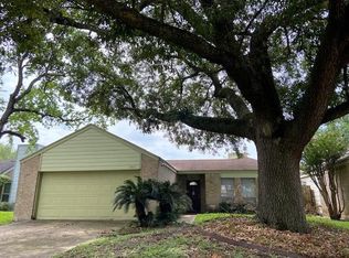 13815 Sheri Hollow Ln, Houston, TX 77082