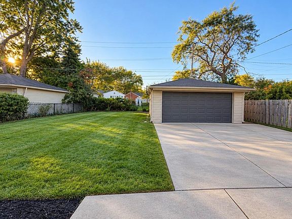 3rd image of 22979 Marter Rd