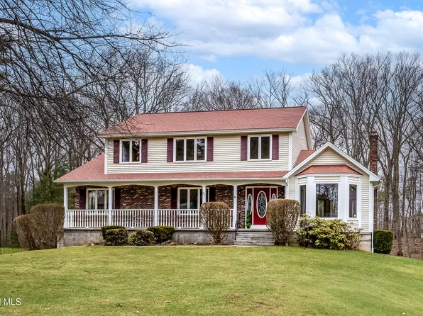 42 Deer Run Hollow, Halfmoon, NY 12065