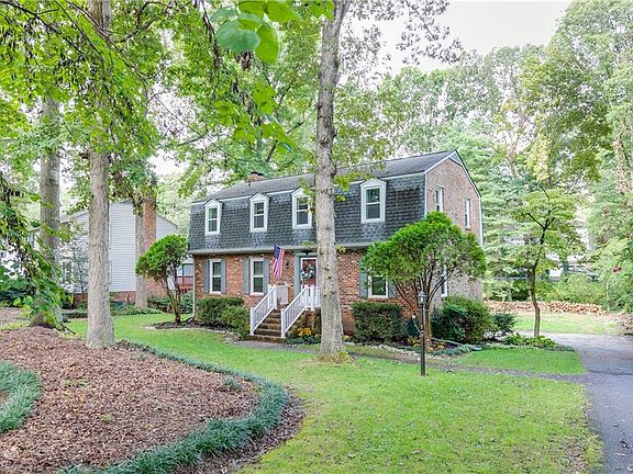 2nd image of 8216 Capelwood Dr