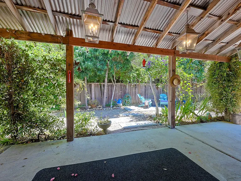 20402 Elfin Forest Rd — Photo 13