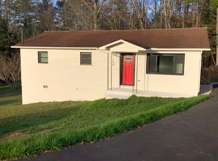 159 Roop Dr, Mount Hope, WV 25880