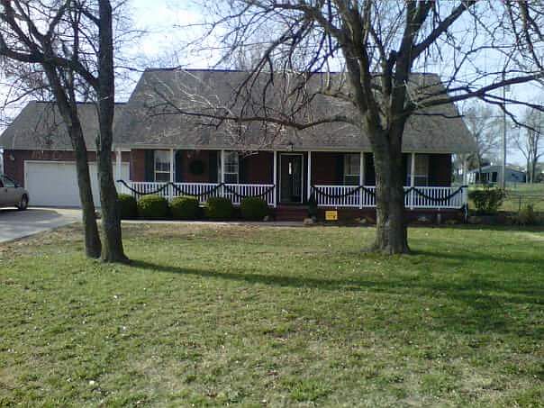 2nd image of 1719 N East St