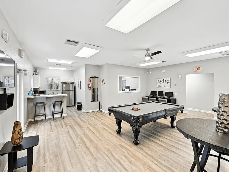 Park Avenue Villas — Photo 15