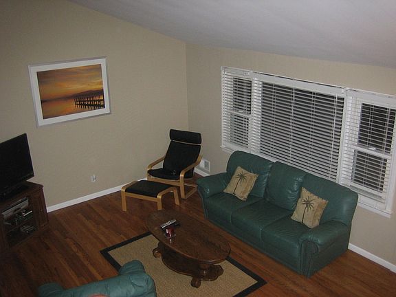2nd Floor living room