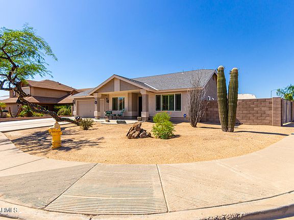 3rd image of 6354 W MURIEL Drive