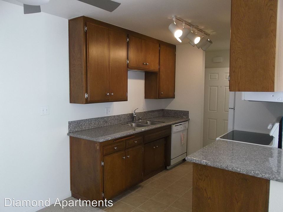 1st image of 4721 Lamont St APT 04
