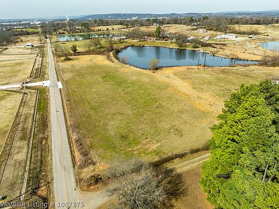 3rd image of Radio Tower Rd