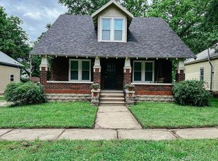 422 W 4th St, Chanute, KS 66720