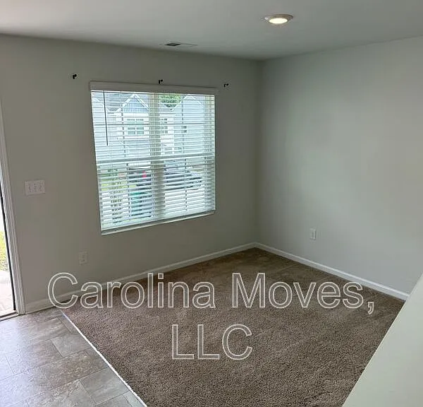 649 Millsgate Cir — Photo 5