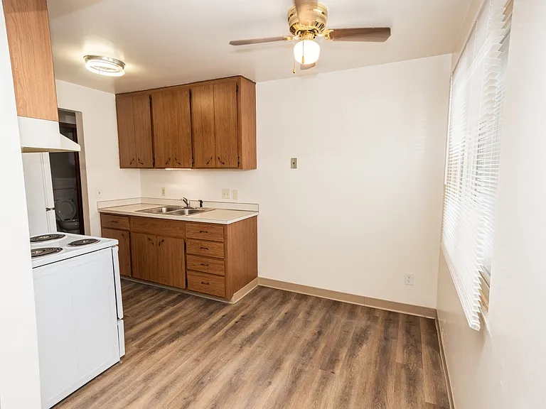 McCarron's View Apartments — Photo 17