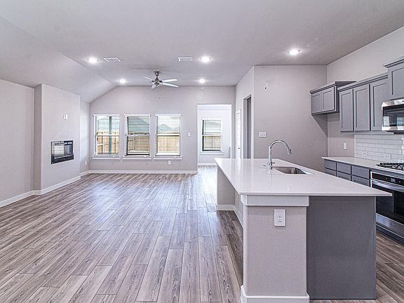 4th image of 6219 Tawakoni Ln