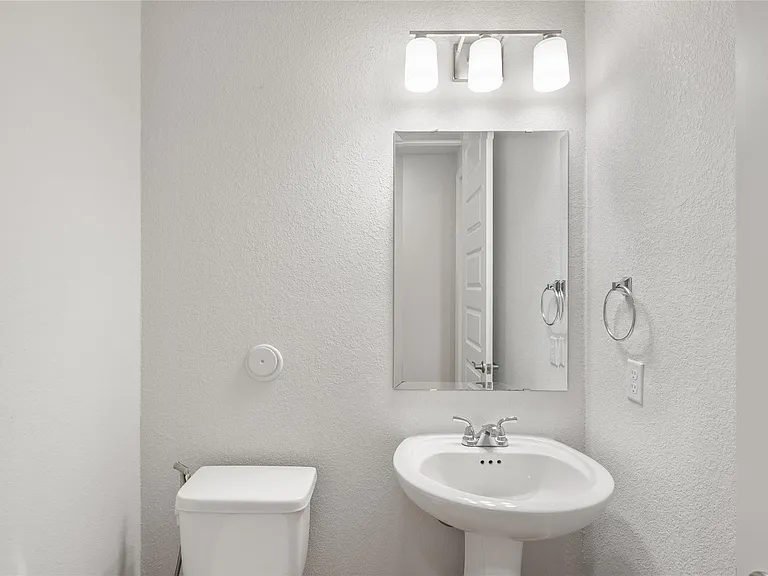 1432 Mulberry Oak Ln — Photo 10