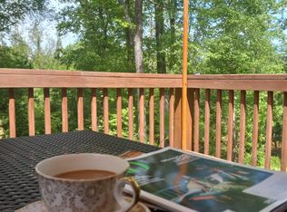 821 Montgomery Ct, Walnut Cove, NC 27052