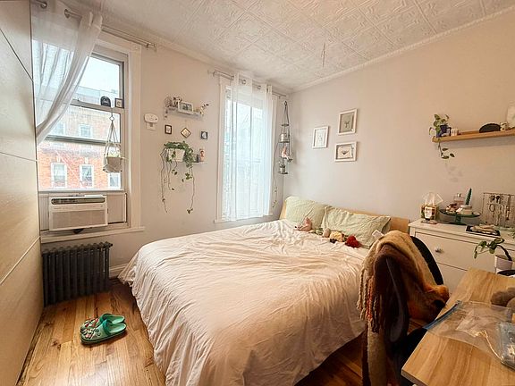 3rd image of 33 Withers St APT 3L