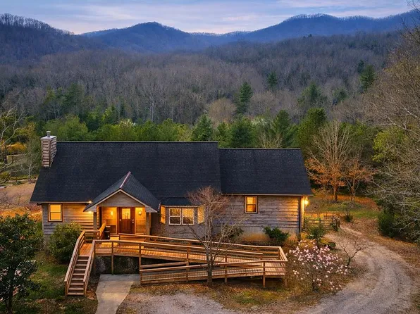 159 Kings Cove Rd, Franklin, NC 28734