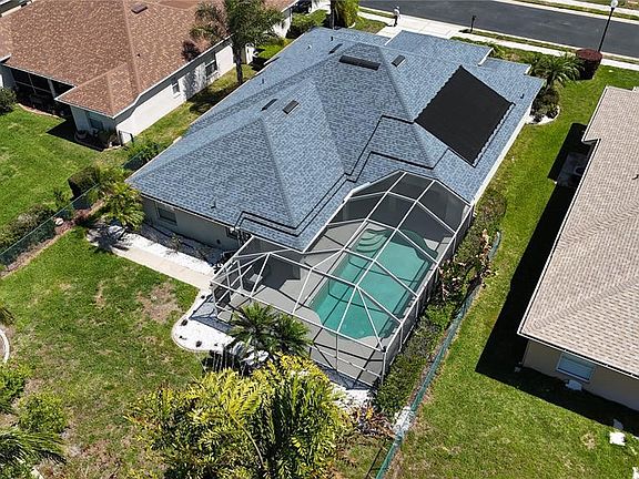 3rd image of 2049 Larissa Ct