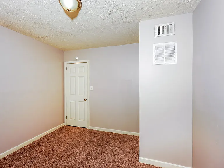 1722 Rogina Dr — Photo 12