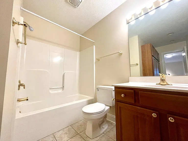 275 Barkwood St — Photo 6