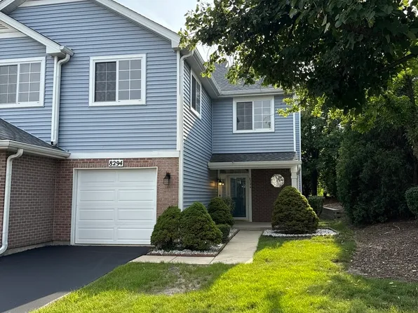 8294 Sweetwater Ct, Darien, IL 60561