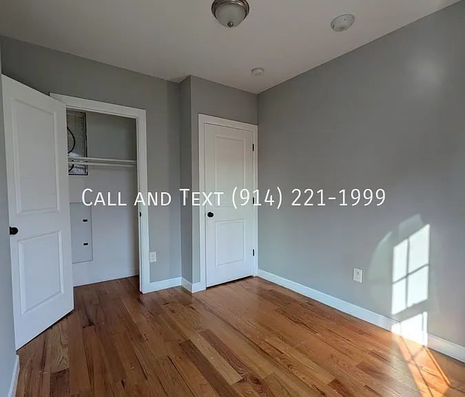 776 E 233rd St — Photo 5