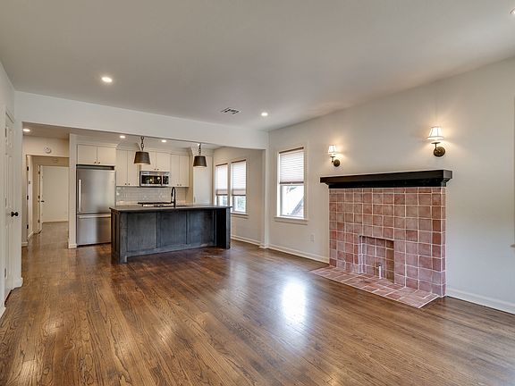 5th image of 2528 NW 12th St APT 3