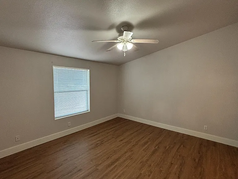 17248 Bonita Rd — Photo 2