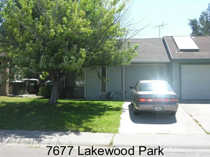 7677 Lakewood Park Dr photo 1
