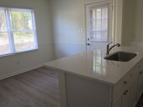 3rd image of 110 Chatham Woods Dr