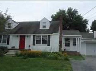 13 Calmer Pl, Hyde Park, NY 12538