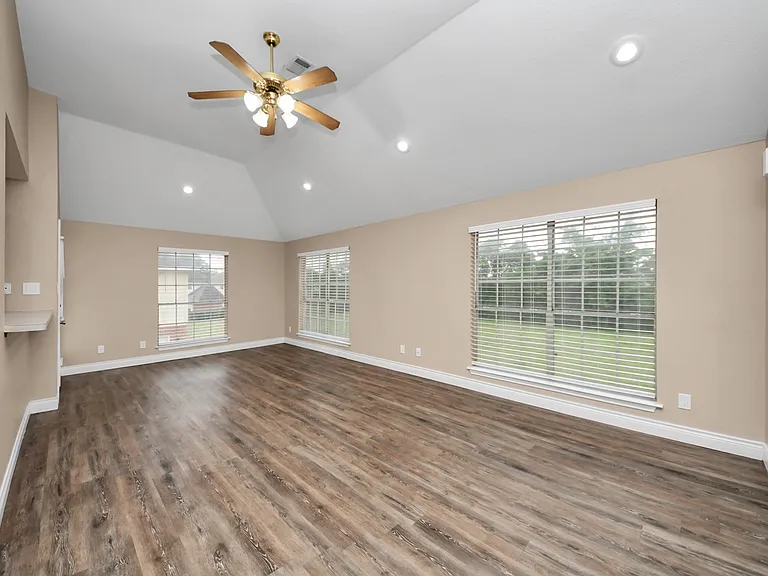1163 Lovett St — Photo 21