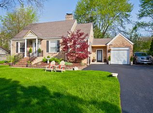 9522 Greenwood Dr, Des Plaines, IL