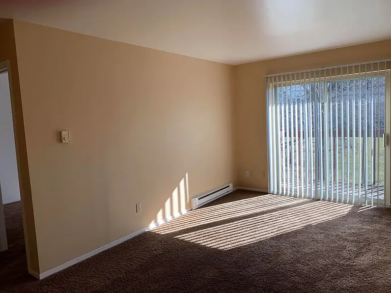 Heather Downs Apartments — Photo 8