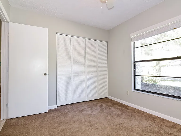 1902 Lake Platt Ln — Photo 10