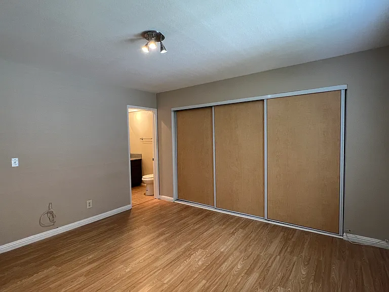 154 N Meridith Ave #9 — Photo 17