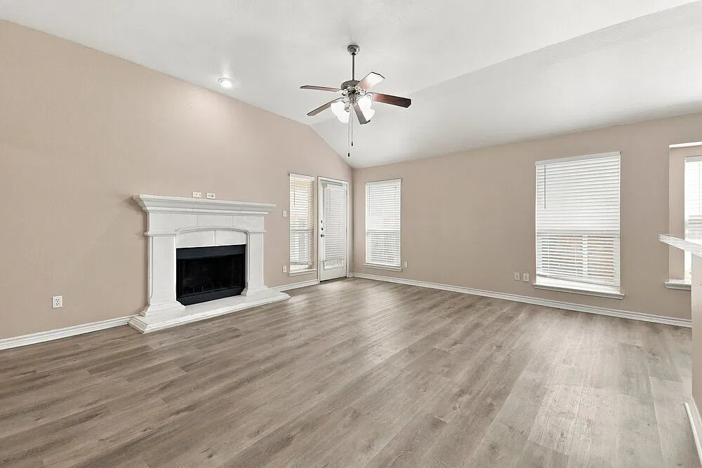 4 bed, 2.0 bath, 1626 sqft, $1,910 — Photo 3
