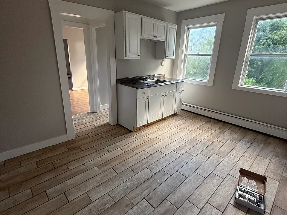 145 Plaza Ave #3
