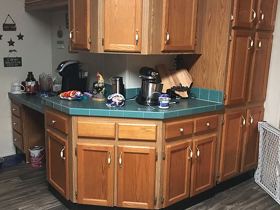 Desk / coffee bar