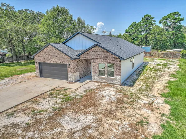 270 Legend Ln, Livingston, TX 77351