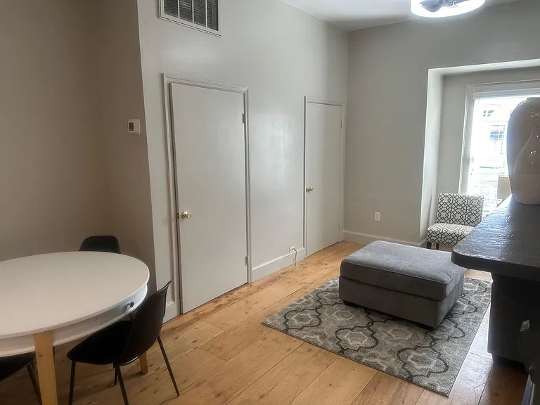 532 E Gaston St #B — Photo 3