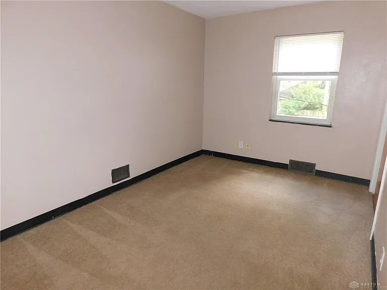 600 Hadley Ave #3 — Photo 6