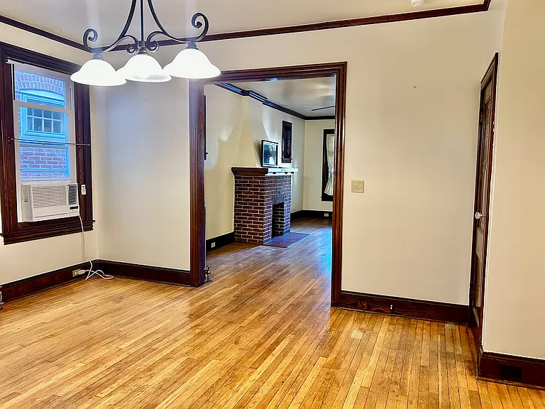 5010 Pulaski Ave — Photo 10