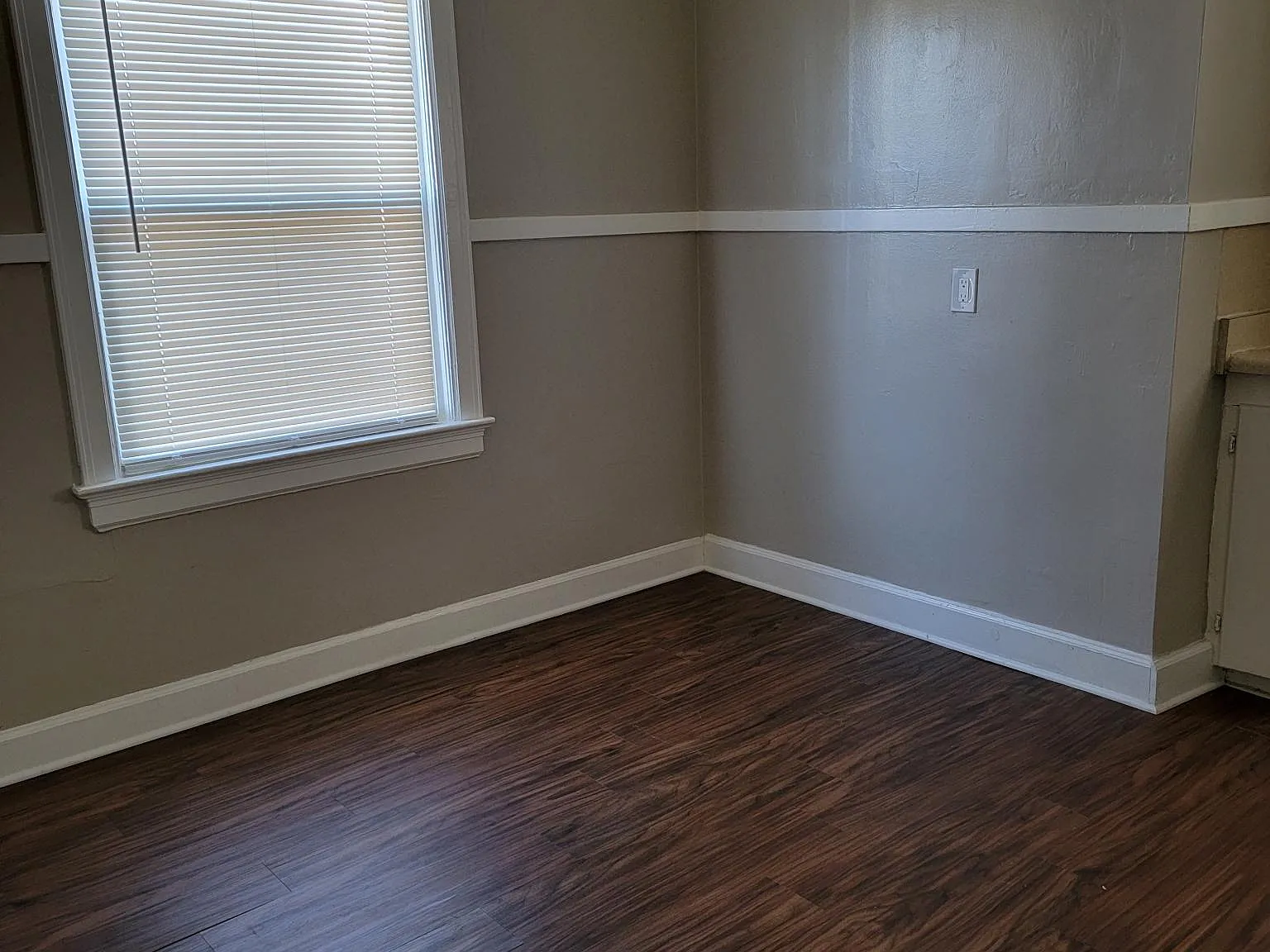 3 bed, 1165 sqft, $1,200 — Photo 2