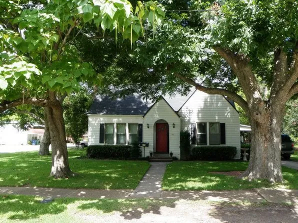 214 S 16th St, West Columbia, TX 77486