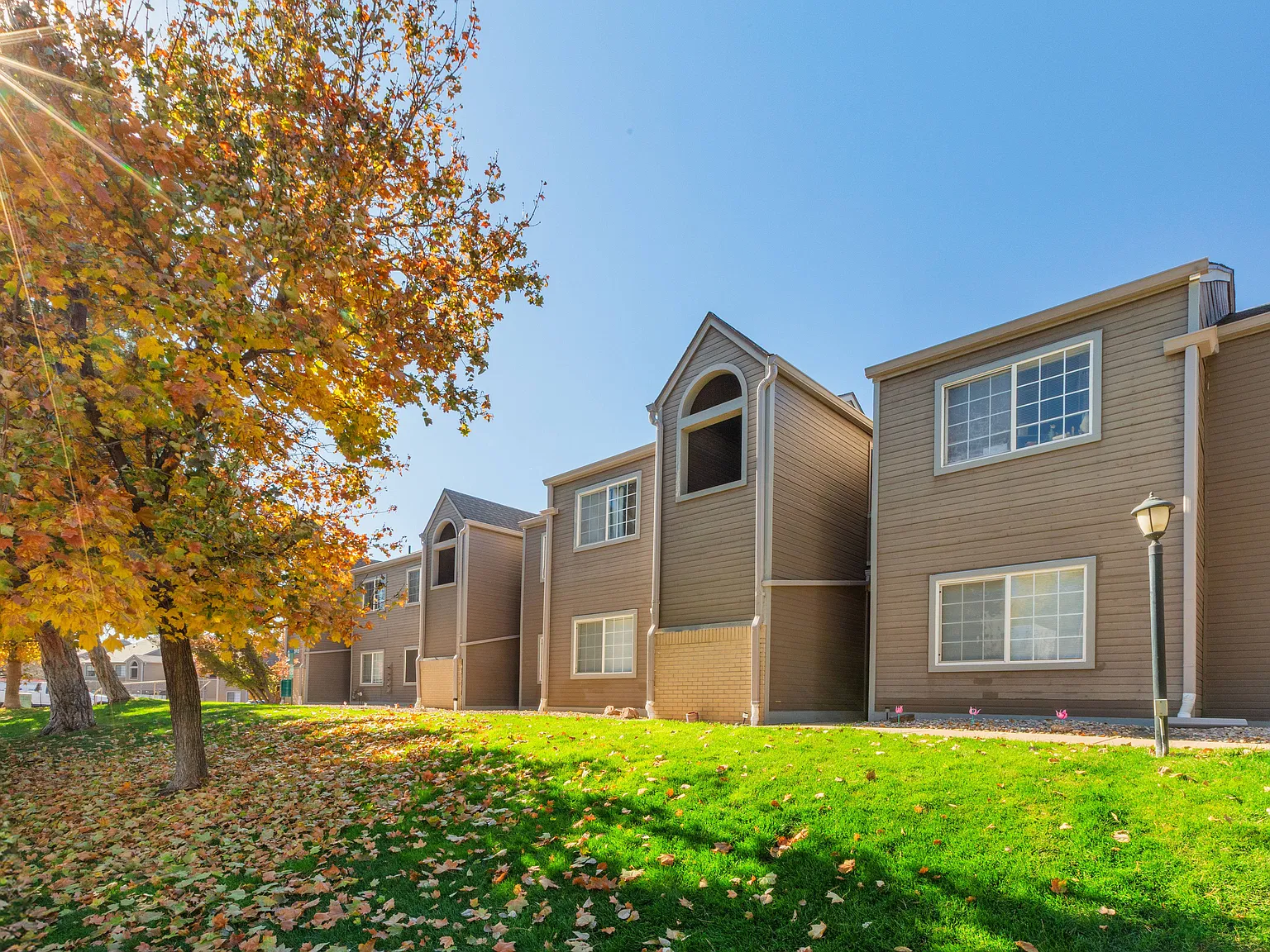 Sycamore Hills Apartments — Photo 3