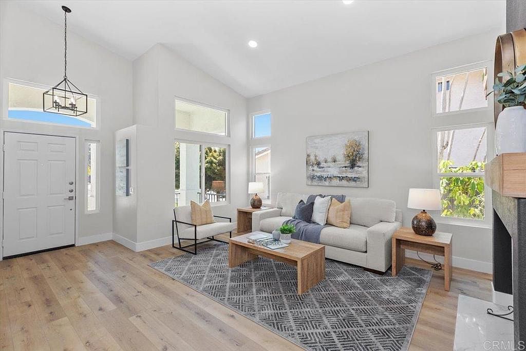 k★ 2395 Brookhaven Pass, Vista, CA 92081 | Zillow